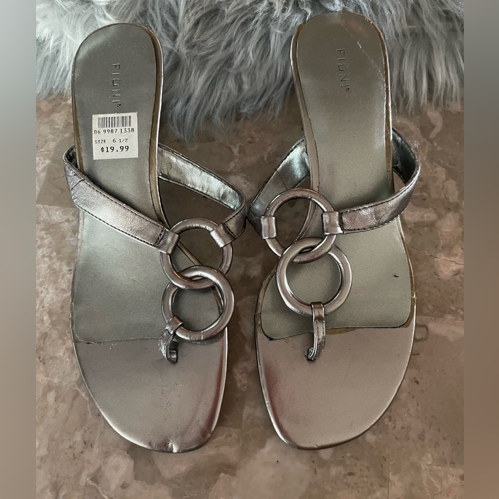 Fioni sandals size 6.5
